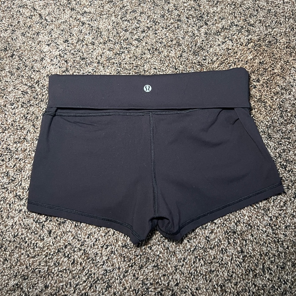 Lululemon Black Wunder Train Shorts 2”